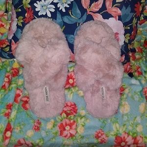 Steve Madden slippers large